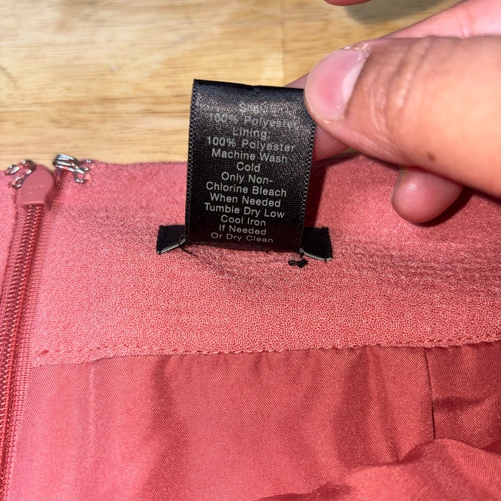 Ann Taylor Factory Pink Textured A-Line Scallop Hem Barbiecore Mini Skirt Siz 10 - Picture 3 of 9